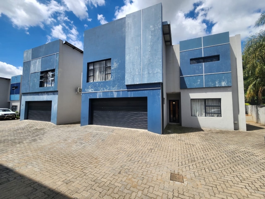 3 Bedroom Property for Sale in Rustenburg Central North West